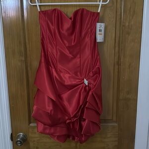 Jessica McClintock Red Strapless Dress